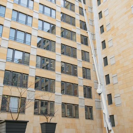 Natursteinfassade Reinigung